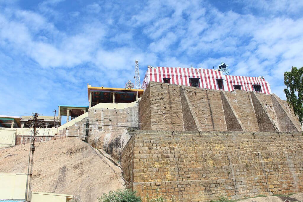 Kundrakudi Temple